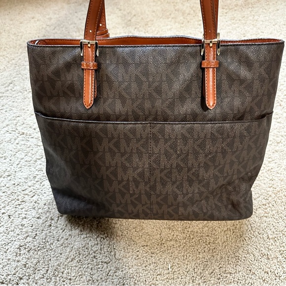 Michael Kors Brown Acorn Bedford Medium Logo Tote - Picture 5 of 10